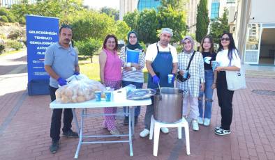 Alanya’da üniversite öğrencilerine çorba ikramı