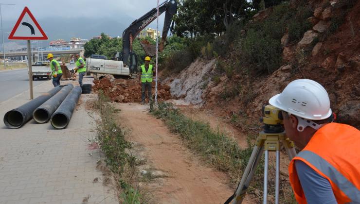 Antalya Büyükşehir Belediyesi’nden Oba Mahallesi’ne kanalizasyon hattı
