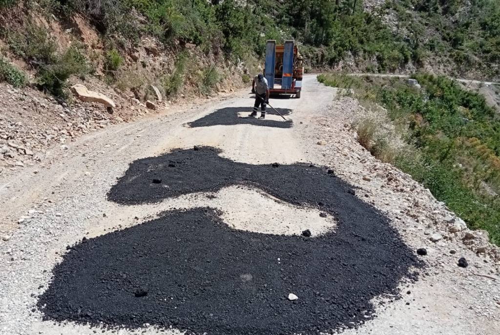 Alanya kırsalında yol bakımları sürüyor - Mega TV WhatsApp Image 2024 06 12 at 11.30.15 min - Mega TV