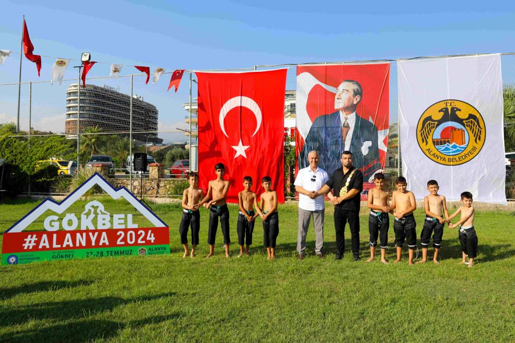 Özçelik bütün halkı Gökbel'e davet etti - Mega TV 1 2 min min min - Mega TV