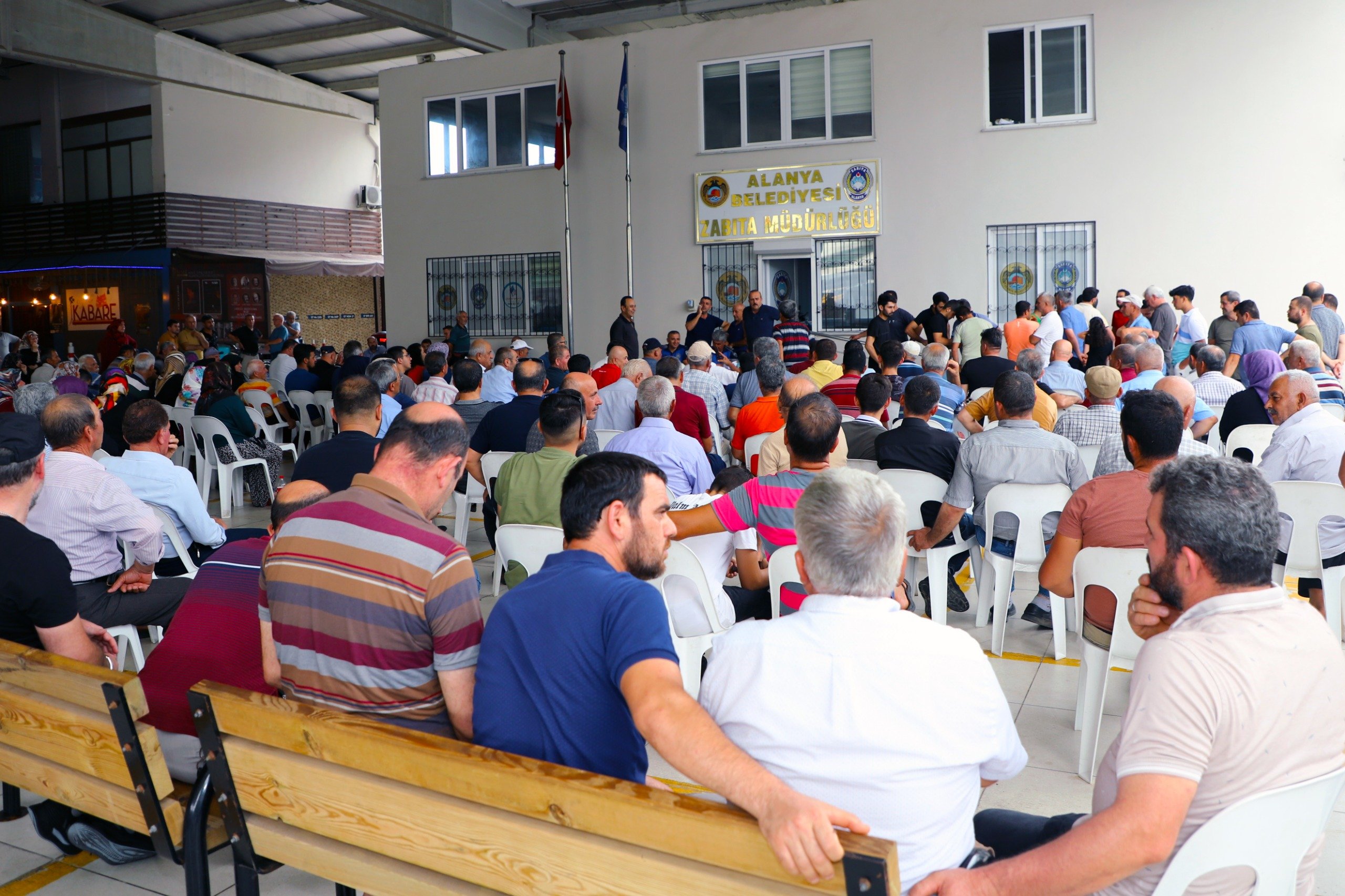 Cuma Pazarı Esnafları İçin Yeni Düzen: Kuralar Çekildi
