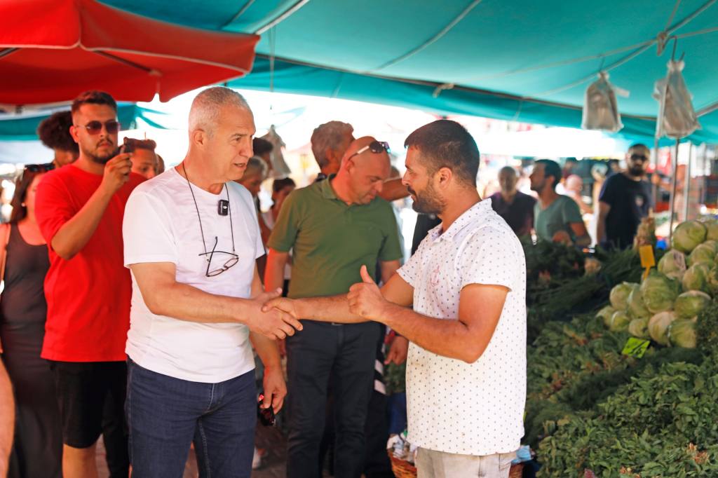 Cuma pazarı yeni yerine kuruldu - Mega TV WhatsApp Image 2024 07 12 at 15.21.03 - Mega TV