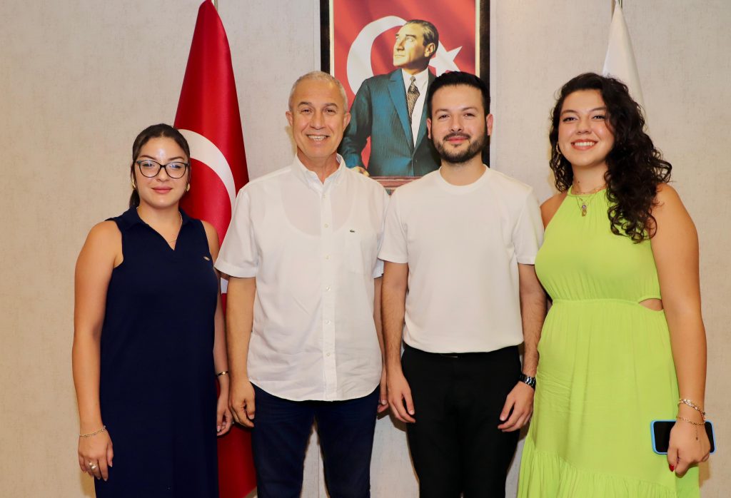 CHP Gençlik Kolları’ndan Özçelik’e ziyaret - Mega TV WhatsApp Image 2024 07 30 at 23.26.05 1 - Mega TV