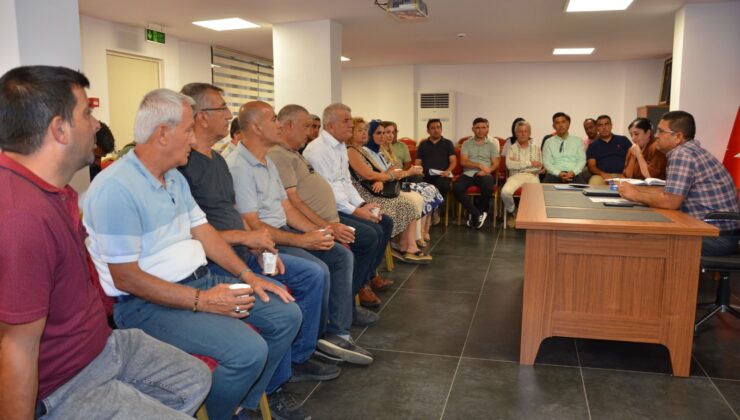 Muhtarlar İle Toplantı Devam Ediyor