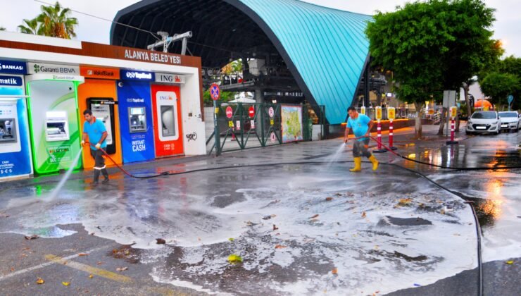 Alanya Belediyesi’nden Temizlik