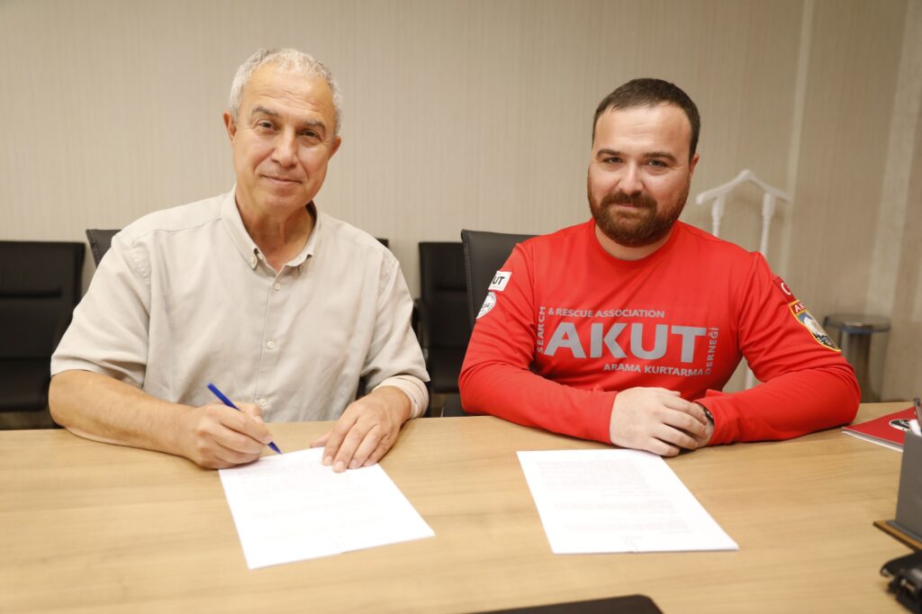 Alanya Belediyesi’nden iki önemli protokol - Mega TV akut 3 - Mega TV