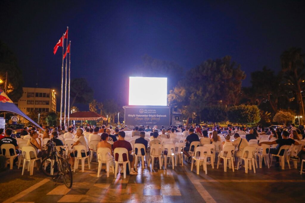 Alanya'da dev ekranda yarış heyecanı - Mega TV bb6238cf 2659 4b51 be35 261978d7f7cc - Mega TV