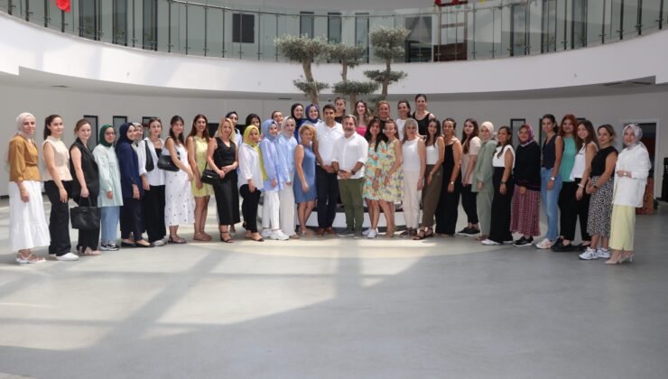 Alanya Belediyesi’nin öğretmenlerine eğitim verildi