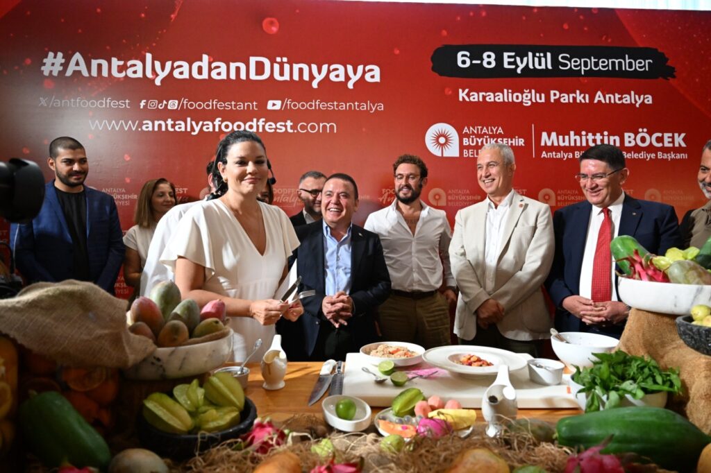 Başkan Özçelik'ten tropikal meyve hasadına davet - Mega TV foodfest 3 - Mega TV