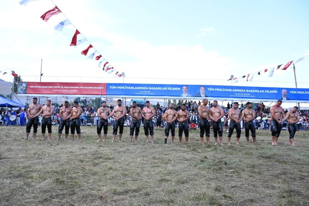 photo 5873221615704198844 y - Mega TV