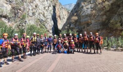 Sapadere kanyonunda kanyoning eğitimi