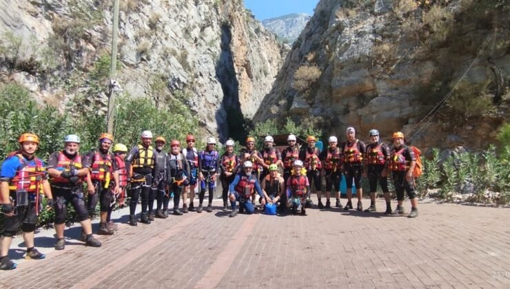 Sapadere kanyonunda kanyoning eğitimi