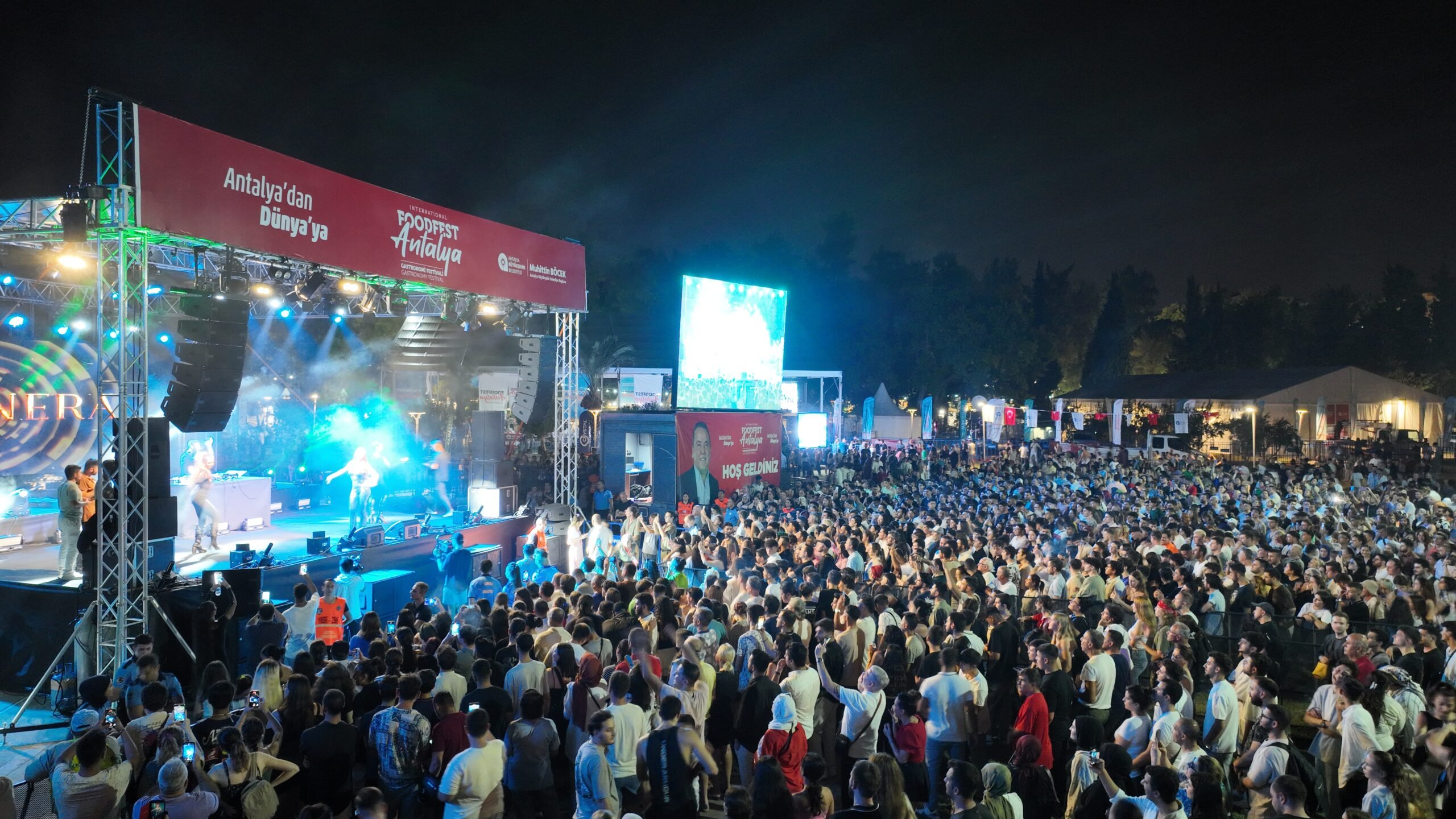 Otilia’dan Antalya Foodfest’te coşkulu performans