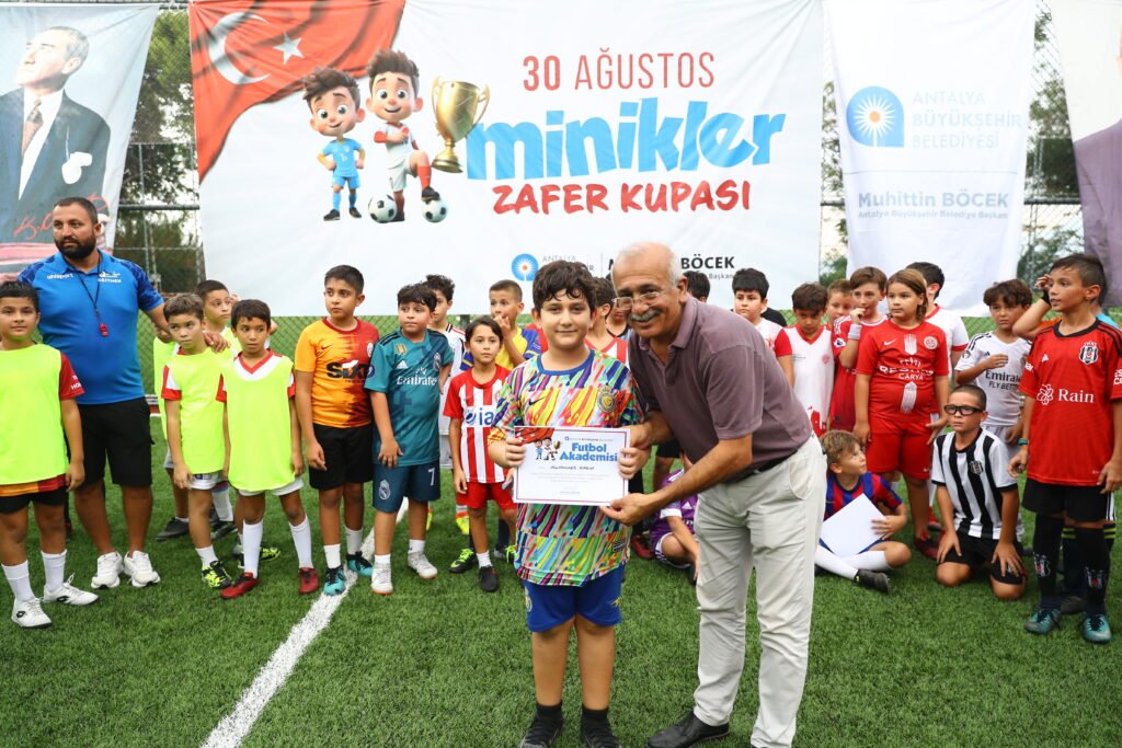 Minikler Zafer Turnuvasi 1 - Mega TV