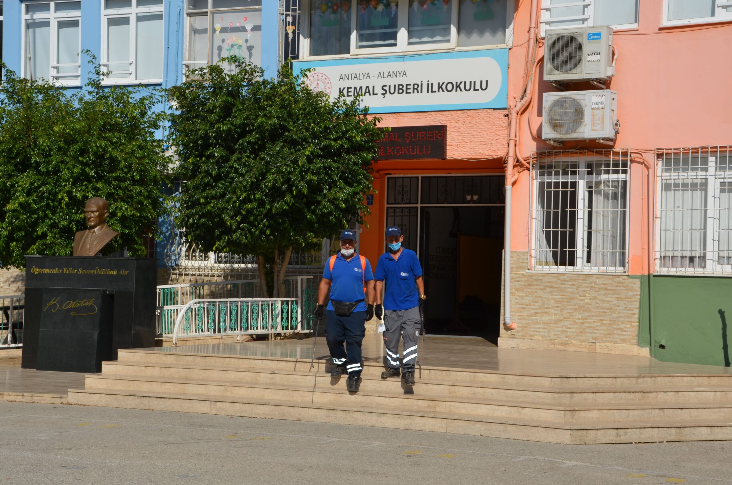 Alanya okullarına ilaçlama