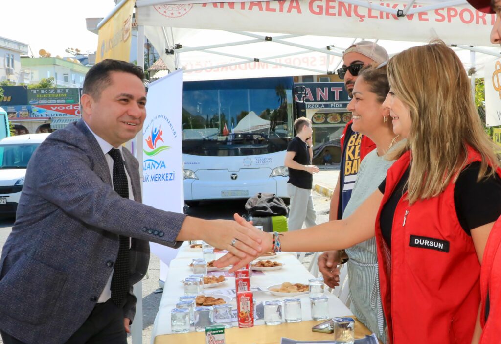 Otogar karsilama 14 - Mega TV