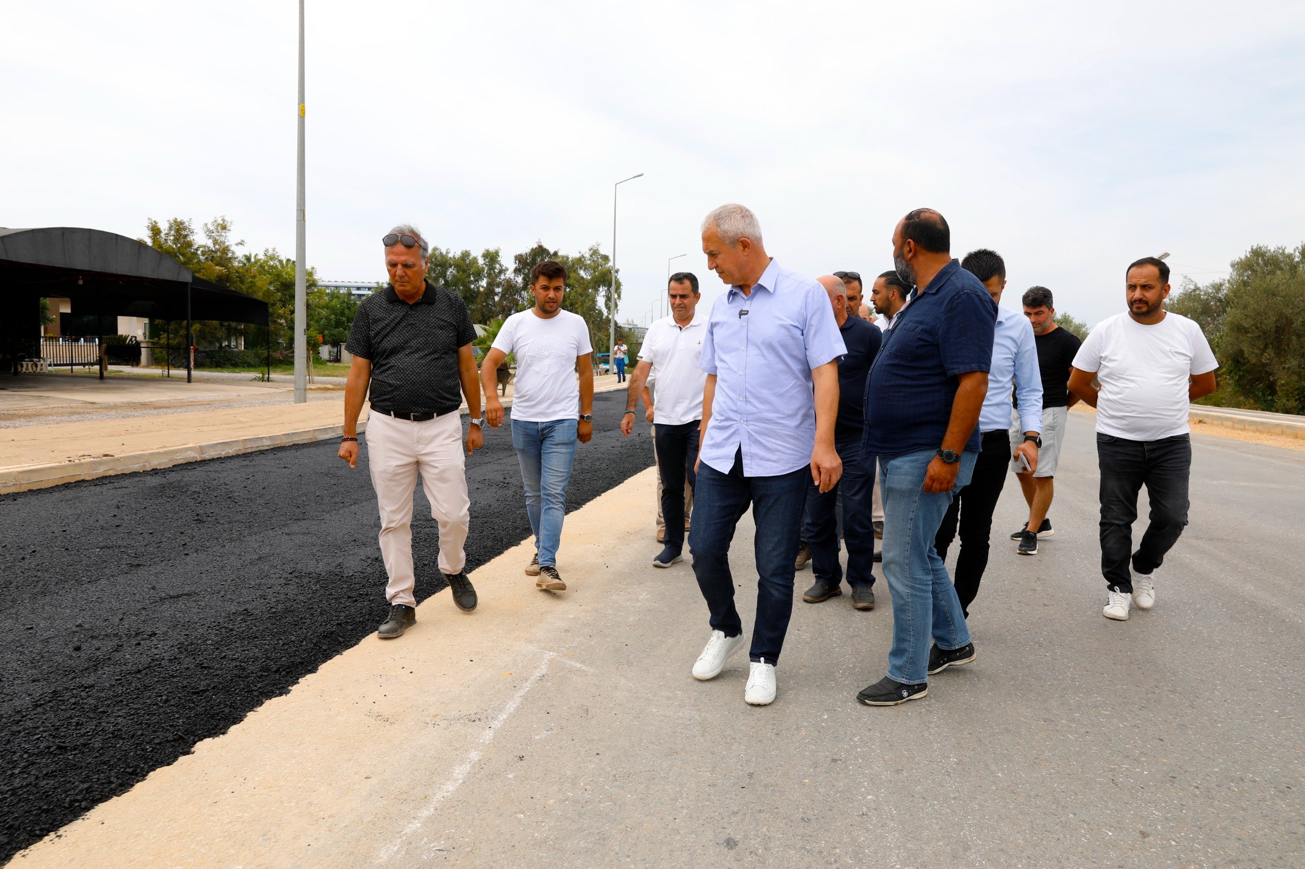 Başkan Özçelik’in Batı mahalleri çalışmalarına yakın takibi