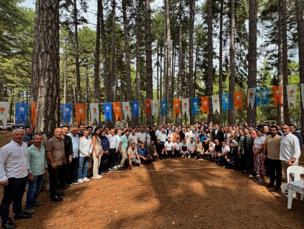 AK Parti Alanya İlçe Teşkilatı 4. Geleneksel Aile Pikniği Coşkuyla Gerçekleşti - Mega TV WhatsApp Image 2024 09 21 at 11.57.46 1 - Mega TV