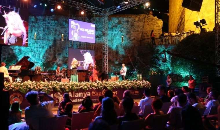 Alanya Caz Festivali'nde 19. yıl heyecanı - Mega TV kapak 110614 - Mega TV
