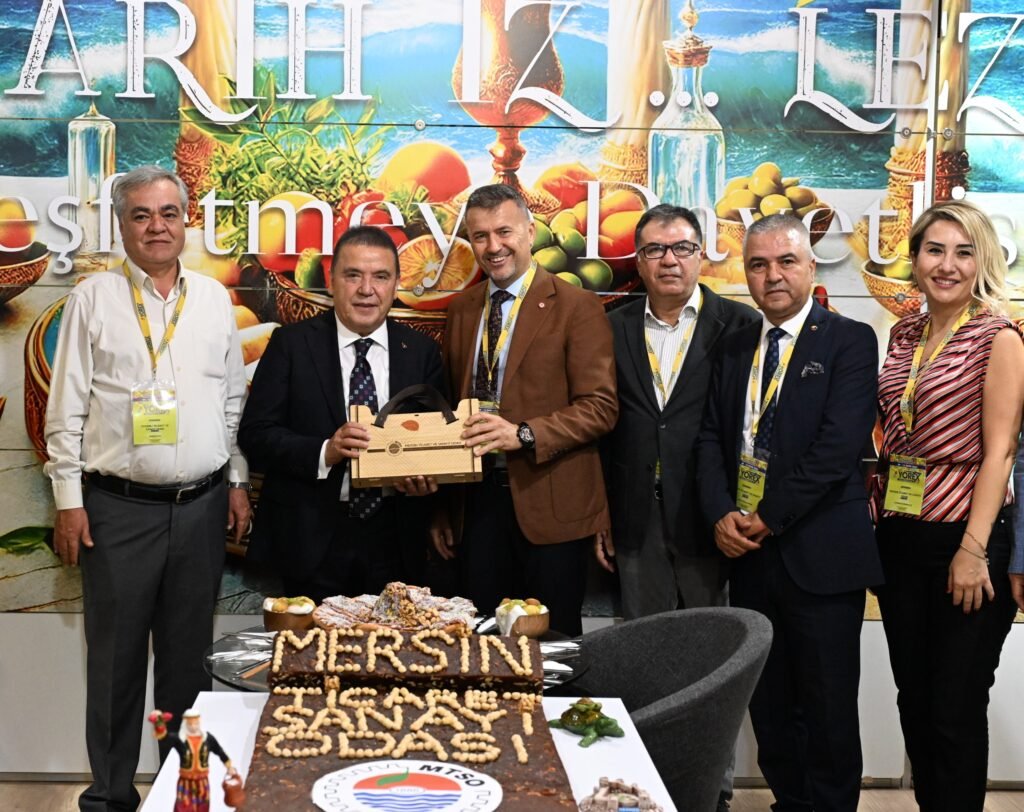 Başkan Böcek'ten çiftçilere destek: var gücümüzle çalışıyoruz - Mega TV Baskan Bocek YOREX Acilis 20 - Mega TV