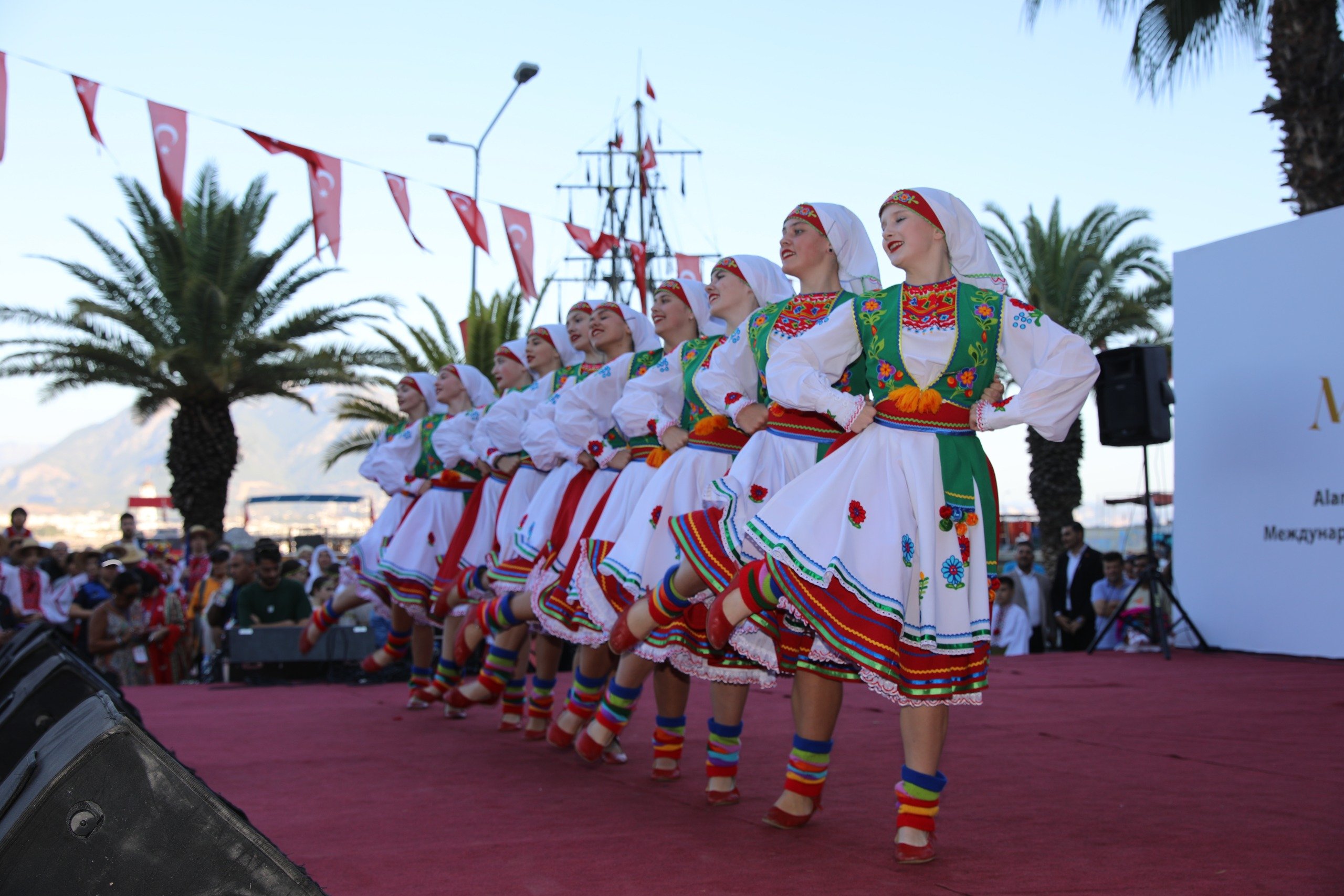 Alanya’da Dans ve Müzik Dolu Festival
