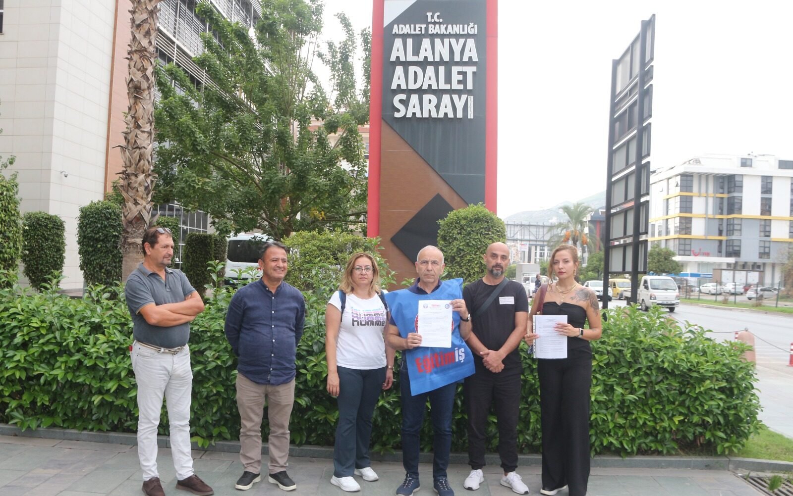 Eğitim İş’ten Anayasa’ya Sahip Çık Çağrısı