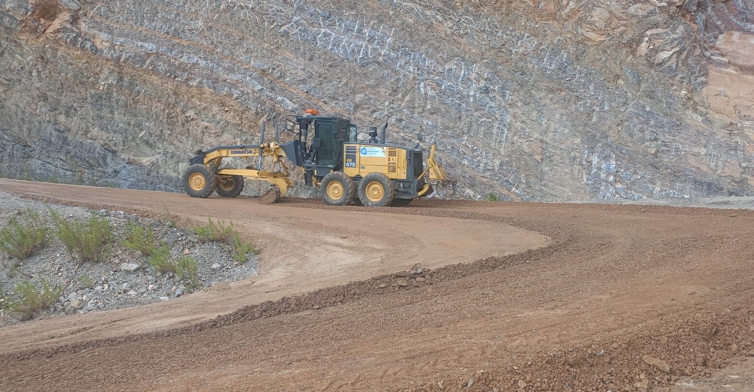 Kırsal mahalle yolları kışa hazırlanıyor