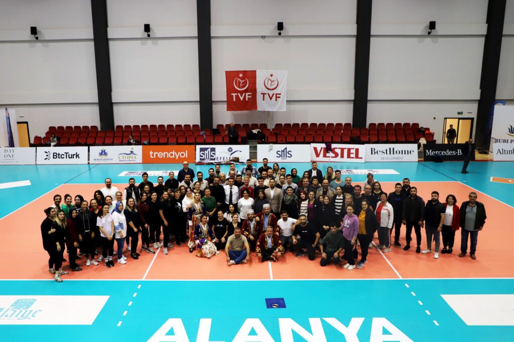 Alanya Belediyesi Zeybek Kursları Başladı - Mega TV WhatsApp Image 2024 11 20 at 10.14.26 - Mega TV