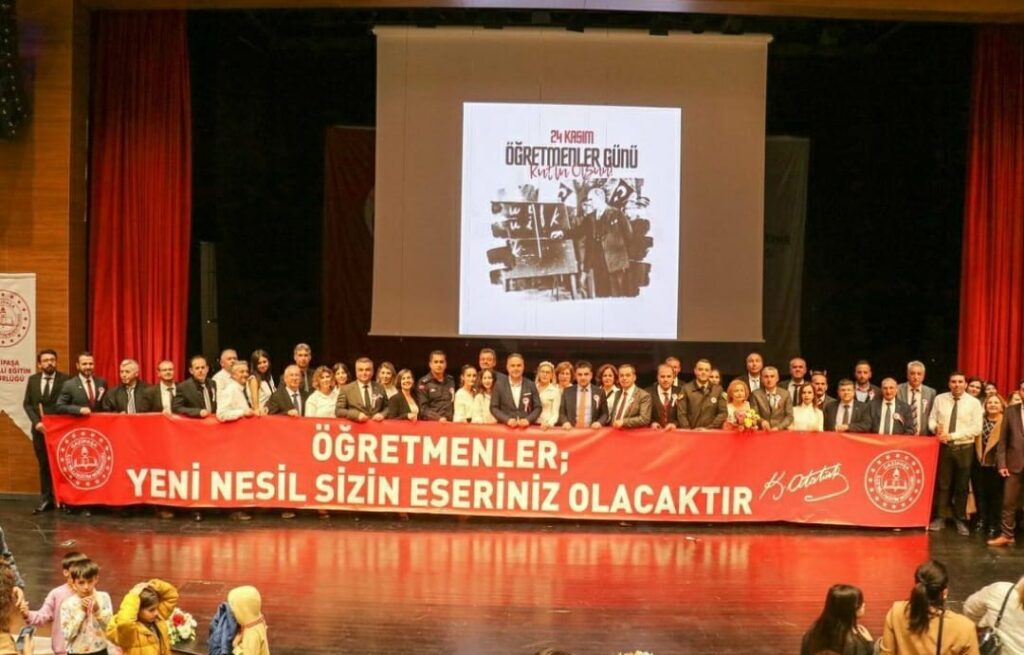 Kaymakam Korkutata Öğretmenler Günü'ne Özel Programa Katıldı - Mega TV WhatsApp Image 2024 11 27 at 10.05.49 1 - Mega TV
