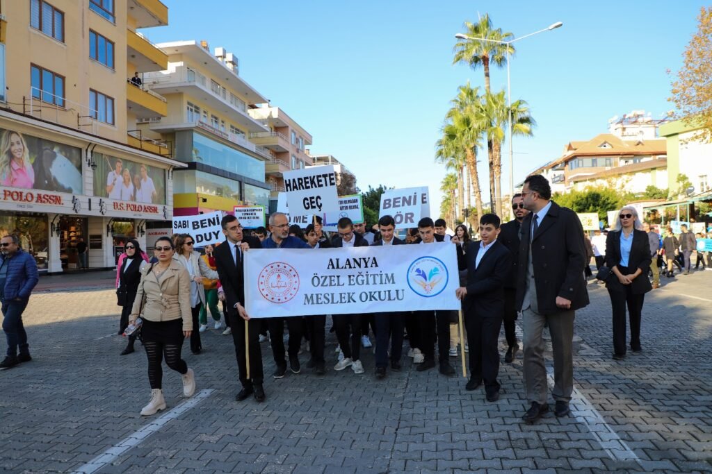 Engelli Bireyler İle Farkındalık Yürüyüşü - Mega TV WhatsApp Image 2024 12 06 at 14.38.49 1 - Mega TV