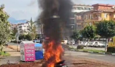 İtfaiye Arkasında Cinnet Geçiren Genç!