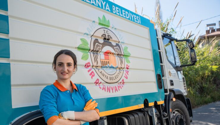 Alanya’nın Temizliğine Kadın Eli Değdi