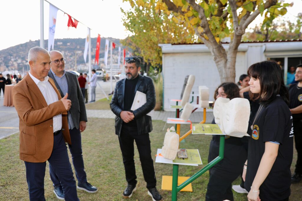 19. Alanya Uluslararası Taş Heykel Sempozyumu Sona Erdi - Mega TV f7232d85 6f06 4657 b6aa e2d6df5f28ed - Mega TV
