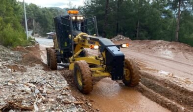 Büyükşehir Kapanan Yollara Hızla Müdahale Ediyor