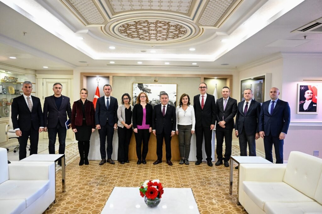 Başkan Böcek, Dünya Bankası Heyetiyle Görüştü - Mega TV yfhufhg - Mega TV
