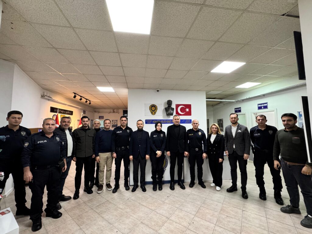 AK Parti İlçe Başkanı Mehmet Şarani Tavlı ve Yönetim Kurulu Üyeleri Yılın Son Gününde Tam Kadro Sahada! - Mega TV KAPAK 1 - Mega TV