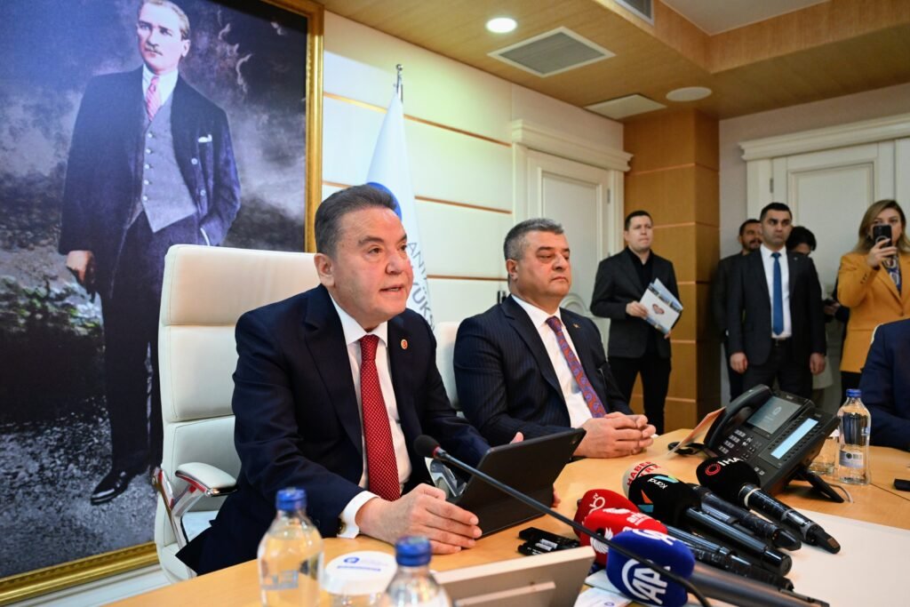 Antalya Büyükşehir Belediyesi Yine Bir İlke İmza Attı - Mega TV Soforler Odasi Protokol Imzasi 8 - Mega TV