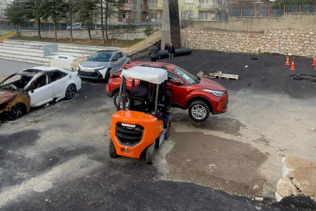 Toyoto'dan ALKÜ'ye İkinci Kez Araç Hibesi - Mega TV TOYOTADAN ALKUYE IKINCI ARAC HIBESI 4 - Mega TV