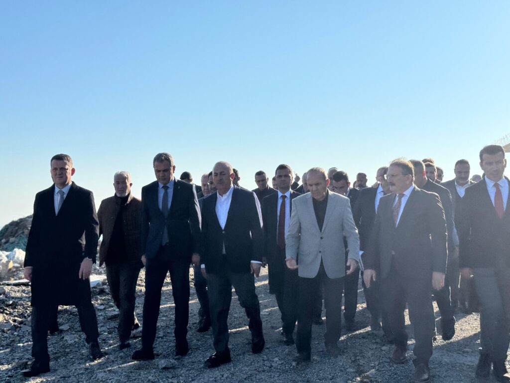 Mevlüt Çavuşoğlu Alanya’da Gençlere ve Yatırımlara Destek Verdi - Mega TV WhatsApp Image 2025 01 10 at 20.26.44 - Mega TV