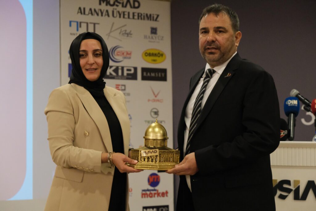 MÜSİAD Alanya'da Celil Kara Dönemi Başladı - Mega TV WhatsApp Image 2025 01 11 at 15.25.24 2 - Mega TV