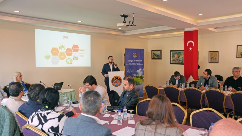 Alanya Belediyesi’nden Çevre Ve İklim Değişikliğine Dikkat Çeken Çalıştay - Mega TV WhatsApp Image 2025 01 14 at 14.11.47 2 - Mega TV