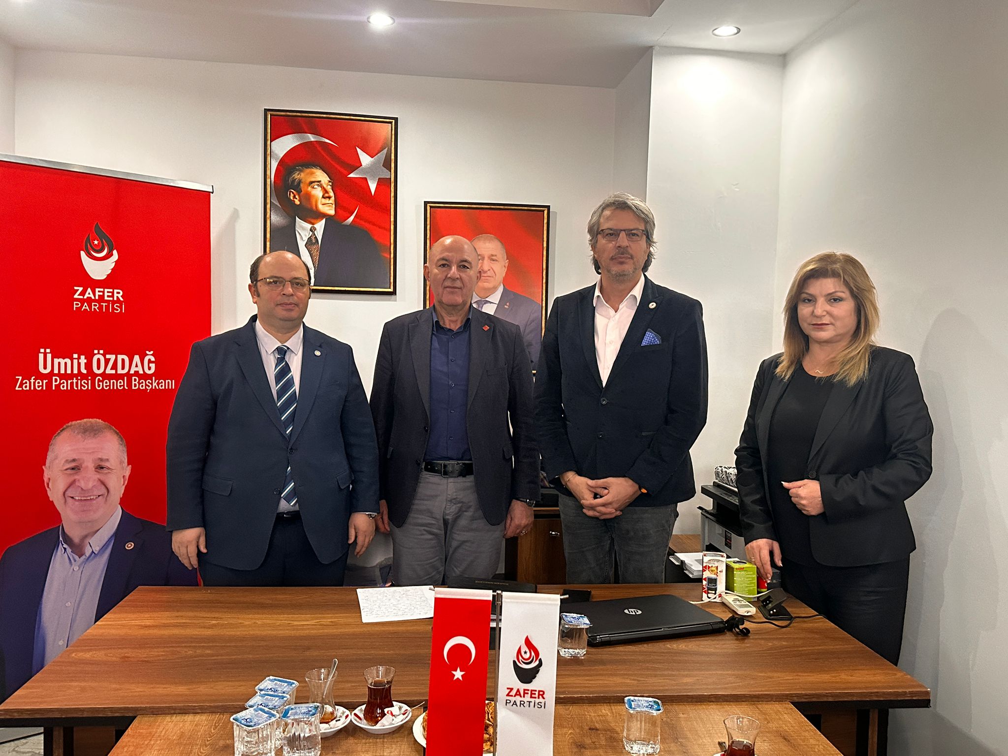İlçe Parti Başkanlarından, Biner'e Destek Ziyareti - Mega TV WhatsApp Image 2025-01-22 at 14.37.23