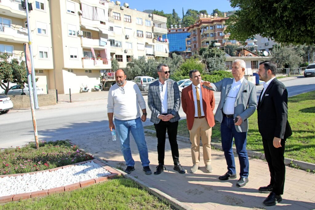 Alanya Belediye Başkanı Özçelik Peyzaj Çalışmalarını Denetledi, Müjdeyi Verdi - Mega TV WhatsApp Image 2025 01 31 at 16.33.16 1 - Mega TV