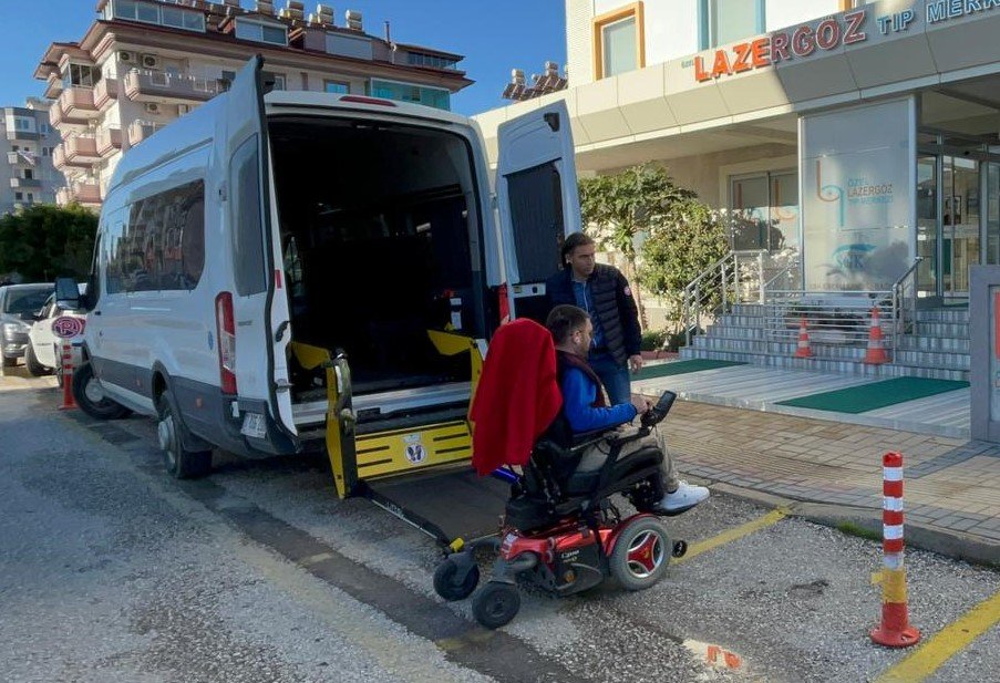 Büyükşehir Engelli Vatandaşları Yalnız Bırakmıyor