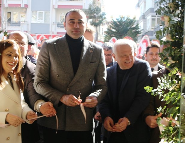 Alanya’da Kuyumculukta Yeni Bir Adres: Sina Pırlanta Kapılarını Açtı - Mega TV 67b893aa0ed1a - Mega TV