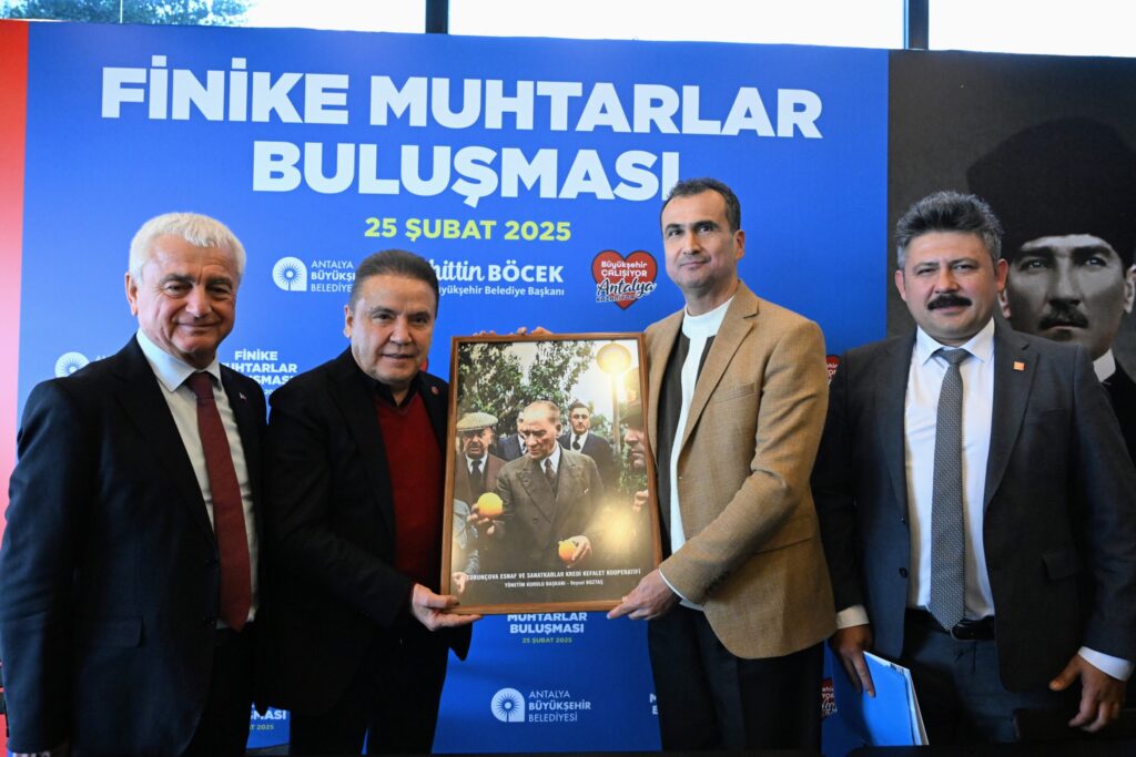 Başkan Muhittin Böcek’ten Finike’ye Ziyaret - Mega TV DSC 0965 - Mega TV