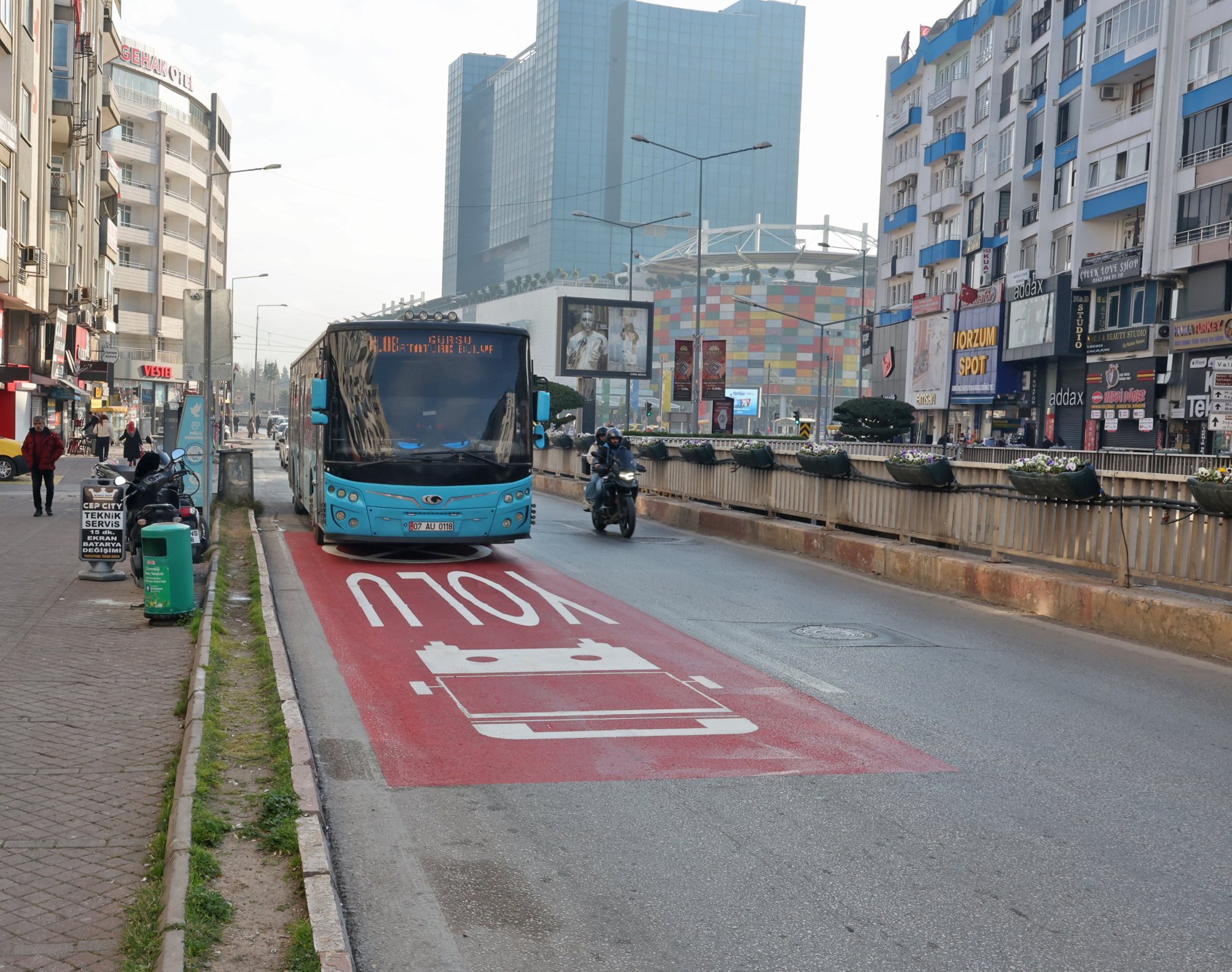 Antalya’da Otobüslere Özel Şerit Uygulaması Başladı