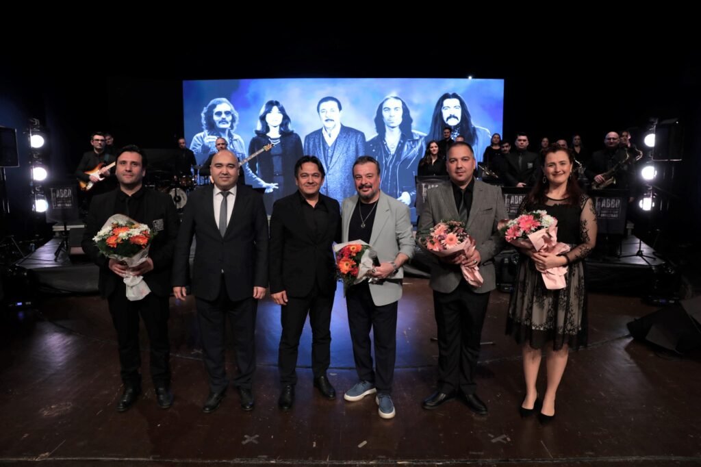 Ustalara Saygi Konserine buyuk ilgi 14 - Mega TV