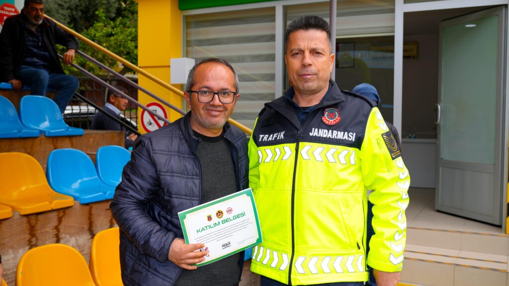 Alanya'daki Halk Otobüsü Sürücülerine Eğitim Verildi - Mega TV WhatsApp Image 2025 02 05 at 16.57.12 - Mega TV