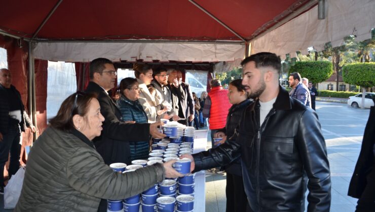 Depremde Hayatını Kaybedenler Unutulmadı